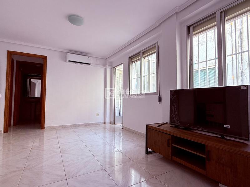 Foto d1acbc1b-db5a-4499-a20c-a28bdcb65304. Piso en Barrio Benicalap Valencia