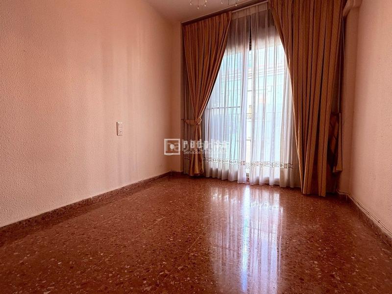 Foto af2f1e92-8e3f-4871-9434-09d8687b2fbd. Piso en El Botànic Valencia