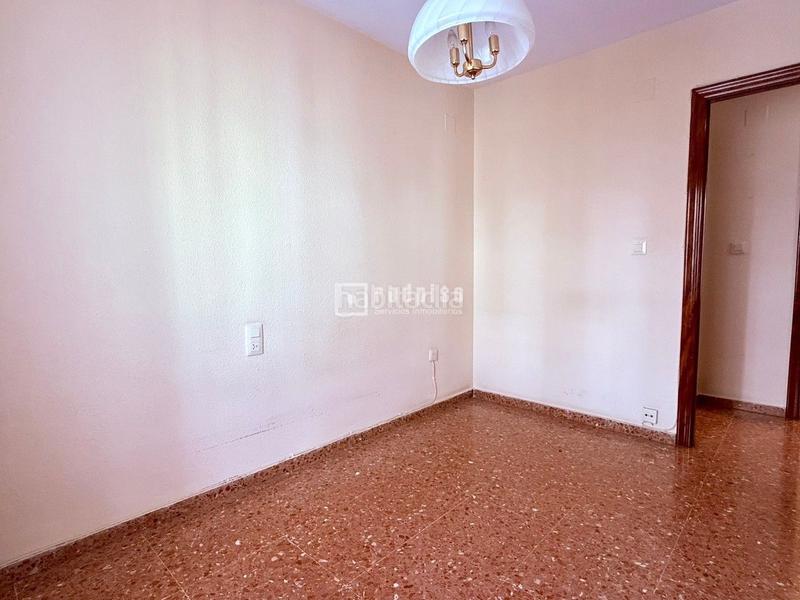 Foto df0bb231-74c9-4378-b033-d36ee2c5ef6e. Piso en El Botànic Valencia