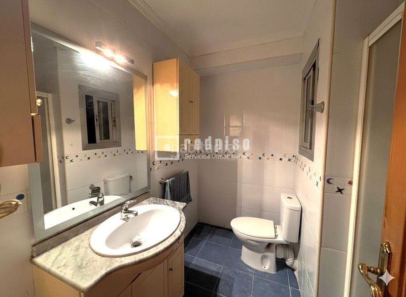 Foto 2528e2e4-e6c3-4c67-9c80-f1e00bb3b3aa. Piso en Barrio Benicalap Valencia