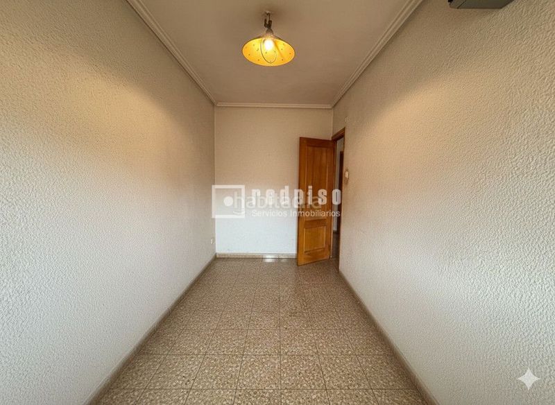 Foto 4442d50e-f0dd-4c43-9193-53cbcc0681f6. Piso en Barrio Benicalap Valencia