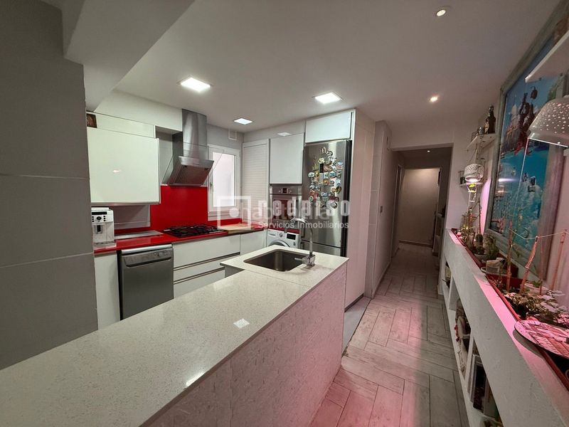 Foto 2f4b3686-b1d2-4b28-be37-04a21566ddb1. Piso en Barrio Benicalap Valencia