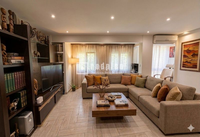 Foto 3b3c5460-b0e2-4a44-9338-897c45dcecba. Piso en Barrio Benicalap Valencia