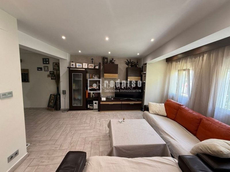 Foto c2e06421-27d2-4c09-a7e4-798431102eb3. Piso en Barrio Benicalap Valencia