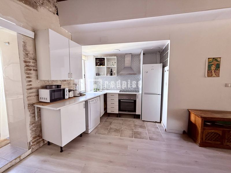 Foto 70f0bf1e-ca27-4235-abcd-0e3dbe752c25. Flat with heating in El Botànic Valencia