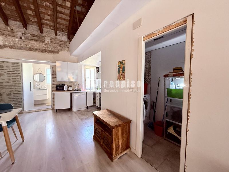 Foto 8e810fd5-b1c8-456e-b172-b420d06af164. Flat with heating in El Botànic Valencia