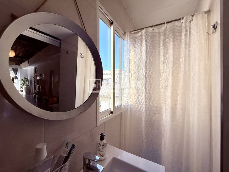 Foto da52aa15-e860-4541-a3d0-da84a7e3e8b1. Flat with heating in El Botànic Valencia