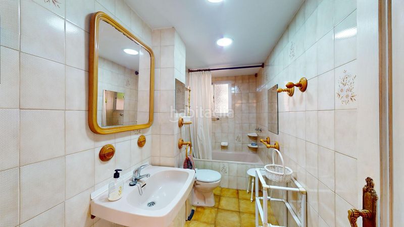 Foto b2357858-d13f-4eb3-b53e-2652b1ac362b. Rent flat with parking in Playa de los Boliches Fuengirola