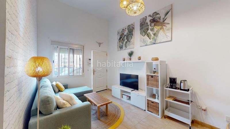 Foto a7d961a0-0454-4f1d-ac56-234bcefc5bc9. Alquiler piso loft de tres dormitorios dos baños en los boliches en Fuengirola