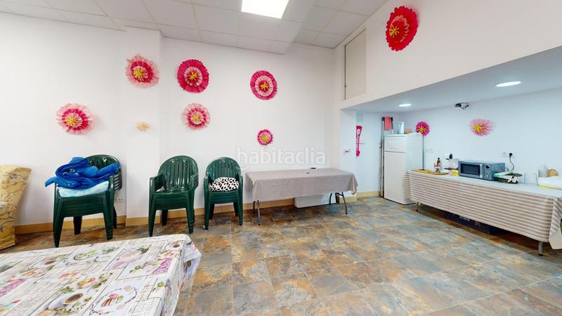 Foto 4efa4ed6-6c09-416d-ab2f-9d3d3c207073. Alquiler local comercial local en plaza el yate en Fuengirola