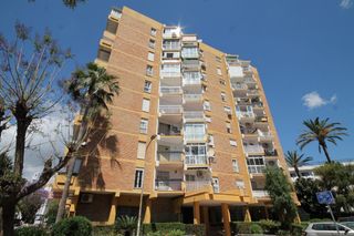 Rent Flat  Calle tauro. Apartamento en arroyo de la miel de dos dormitorios y terraza