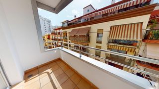 Lloguer Pis  Avenida de ramón y cajal. Piso en pleno centro de fuengirola con terraza y garaje en alqui