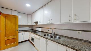 Location Appartement  Avenida de ramón y cajal. Piso en pleno centro de fuengirola con terraza y garaje en alqui