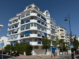 Pis  Avenida de acapulco. Piso en venta en los boliches,  esquinero, dos dormitorios,  gra