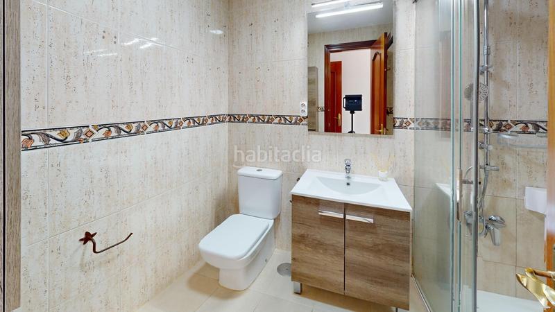 Foto cf2e11b8-29bc-450c-94da-e449ec9e15c7. Piso  de dos dormitorios dos baños para entrar a vivir! en Fuengirola