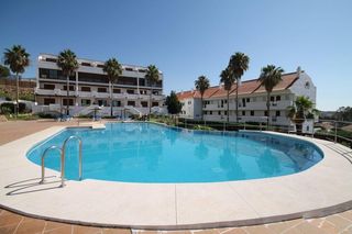 Miete Erdgeschoss  Calle edimburgo de mijas golf. Piso de dos dormitorios, terraza de 40m en mijas golf.
