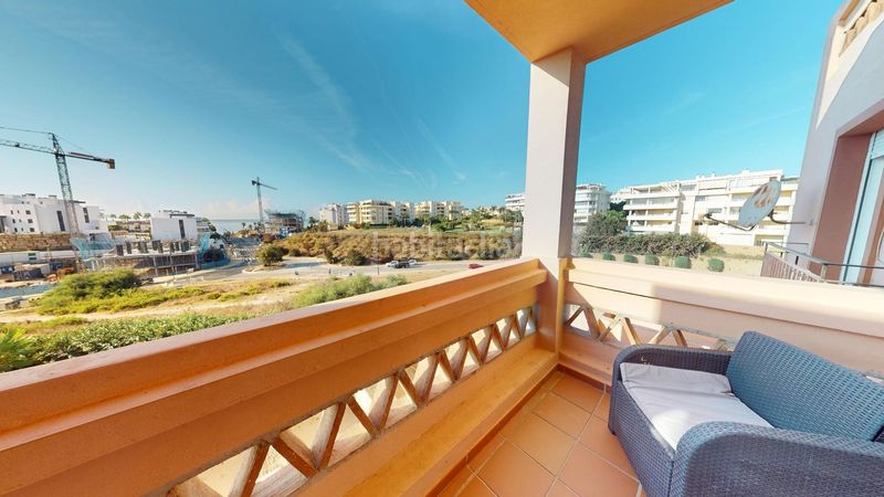 Foto 5db400c0-f9c5-41a3-9d50-95760442e064. Alquiler piso alquiler de larga temporada en playa marina la mirada, a 150 metros de la playa en Mijas