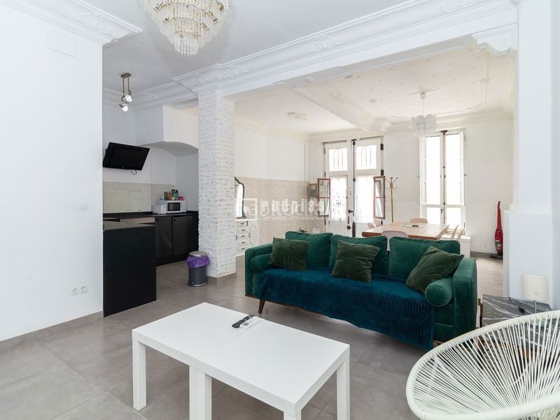 Foto 71370a63-64af-42e2-b771-3f69989d614f. Casa amb calefacció a En Corts - Doctor Waksman Valencia