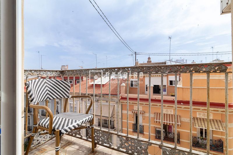 Foto 4acafee6-c364-465e-81a5-7e65b9e9af18. Pis a Russafa Valencia