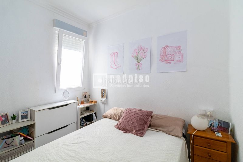 Foto e82cb74b-07a7-467d-b94f-2f475bf8c56d. Pis a Russafa Valencia