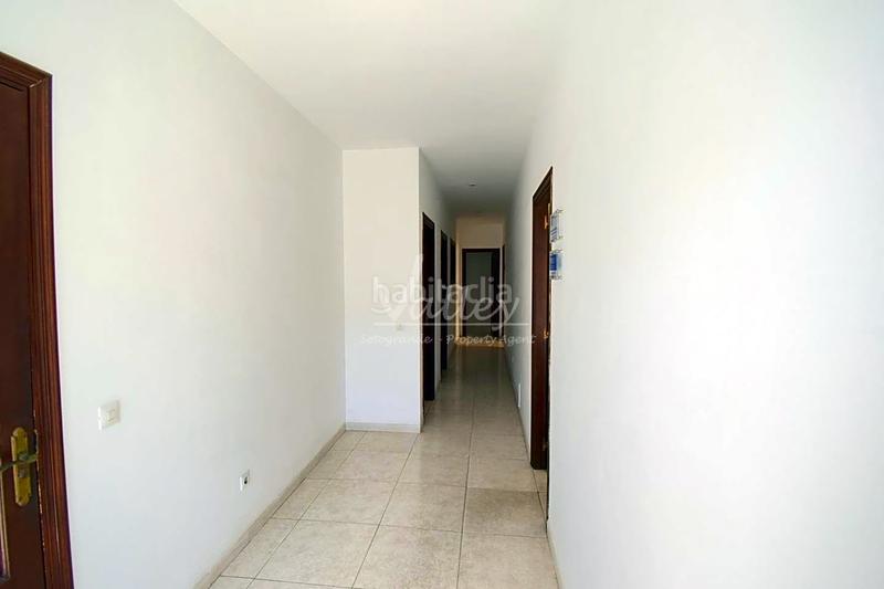 Foto 10b3e48f-ca1d-47f4-971d-51efc6263d8d. Bureau dans San Enrique-Guadiaro-Pueblo Nuevo Sotogrande