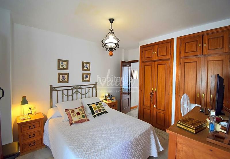 Foto df83cf07-c366-42b8-bffe-e75ea4e41bcd. Casa adosada en Torreguadiaro-San Diego Sotogrande