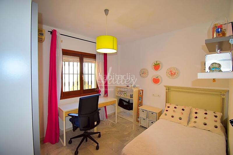 Foto 03a38166-b132-43b0-9ad9-cfc5d99e89b5. Casa adossada amb aparcament a Torreguadiaro-San Diego Sotogrande