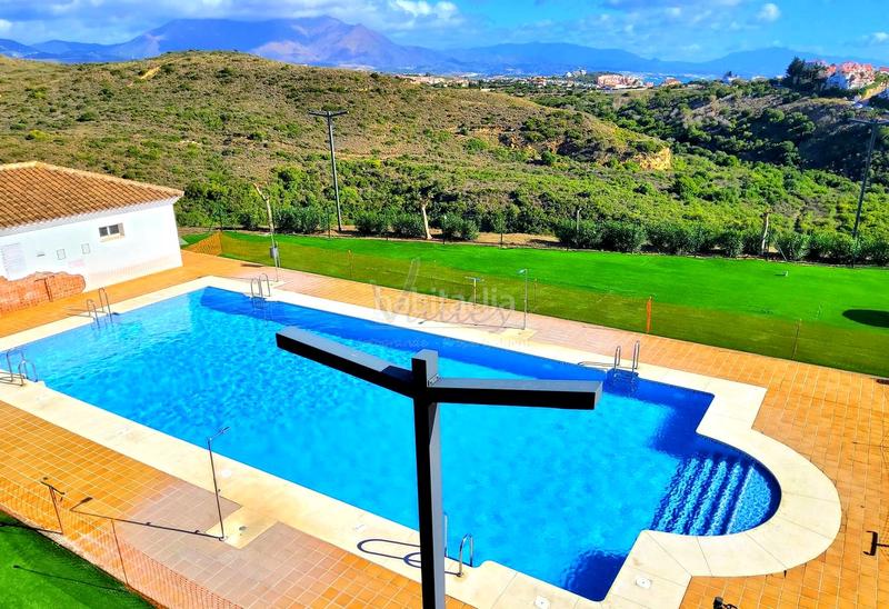 Foto 0626b06c-4e57-439e-b86b-7dbc2302cc24. Apartment with heating pool in Chullera Manilva