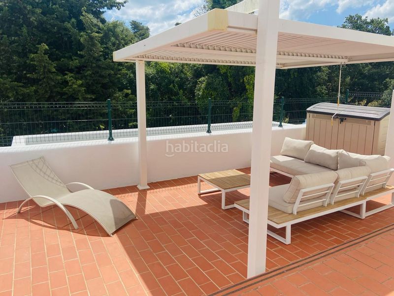 Foto c66bee1d-4c33-4275-930b-489a6b48bc63. Casa amb piscina a Sotogrande costa Sotogrande