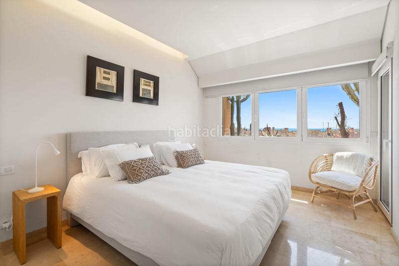 Foto 187213ee-0f7d-4f8c-9efb-f797c9cc60cd. Àtic amb aparcament piscina a puerto de Sotogrande-la marina Sotogrande