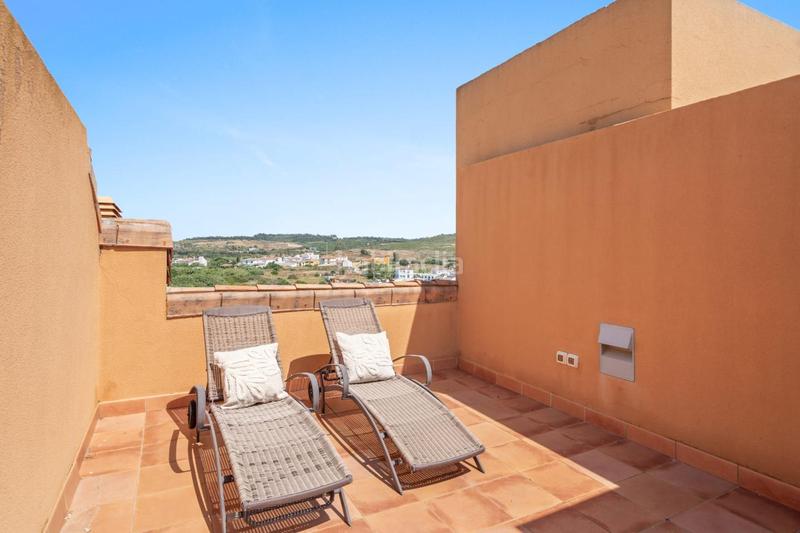 Foto 38dc531f-ccfd-4d0a-b3a9-55325d7a0f7c. Àtic amb aparcament piscina a puerto de Sotogrande-la marina Sotogrande