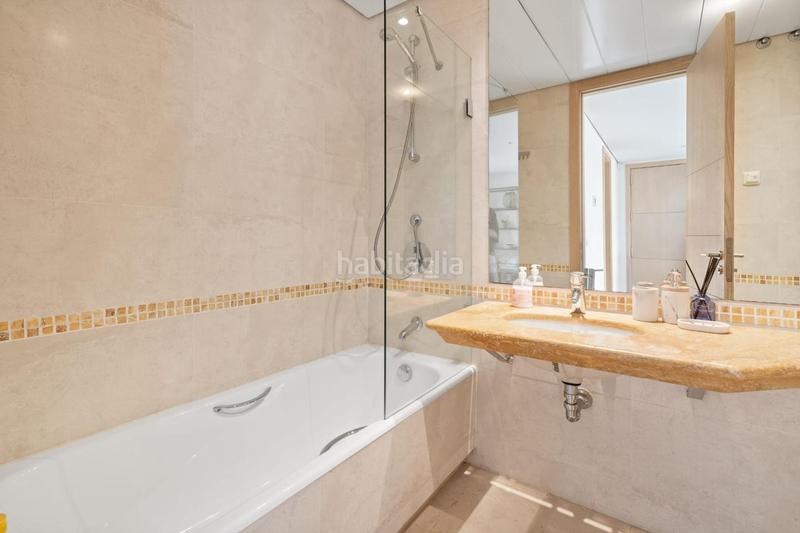 Foto 53767350-501d-4b5a-b23b-4d40d6304f79. Àtic amb aparcament piscina a puerto de Sotogrande-la marina Sotogrande