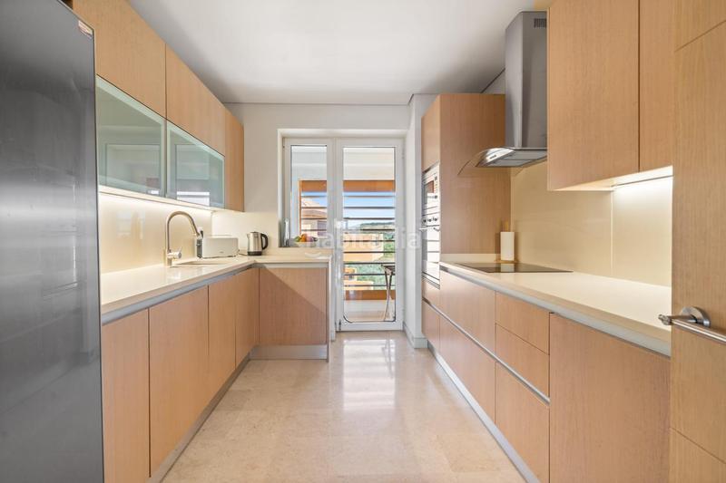 Foto a4750531-3ce0-4362-8500-e0934c28fe76. Àtic amb aparcament piscina a puerto de Sotogrande-la marina Sotogrande