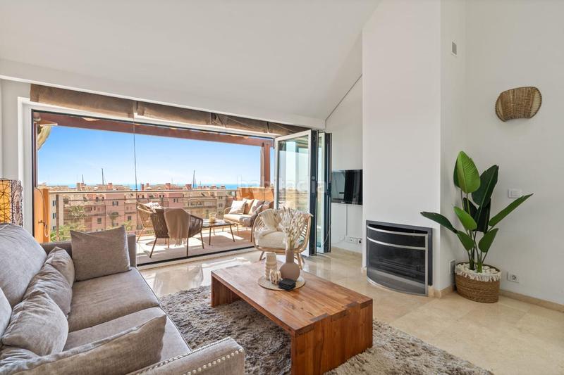 Foto fbcf8d50-c065-4186-9224-338e79f5e265. Àtic amb aparcament piscina a puerto de Sotogrande-la marina Sotogrande