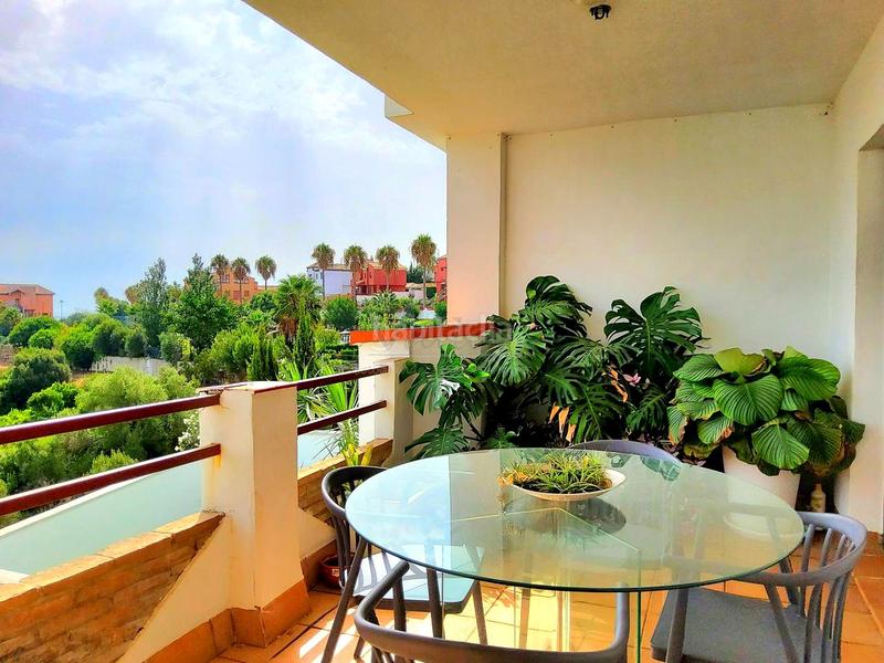 Foto 0b6da31e-0c29-458c-b89b-527a7bb34551. Appartement avec parking piscine dans La Alcaidesa