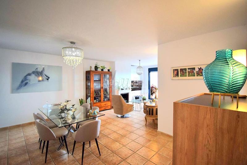 Foto 79145657-3e74-4f7c-8a94-5f60c243b3c3. Appartement avec parking piscine dans La Alcaidesa