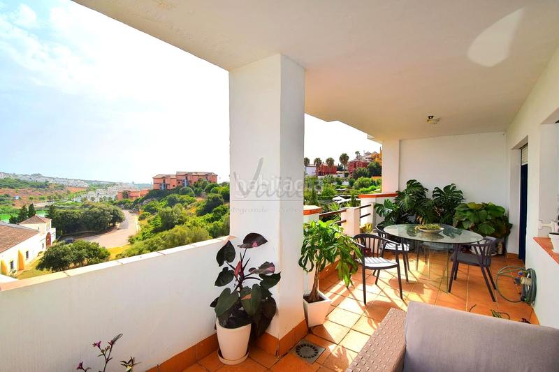 Foto bada1953-8bff-4f50-b4e0-e835f56030a0. Appartement avec parking piscine dans La Alcaidesa