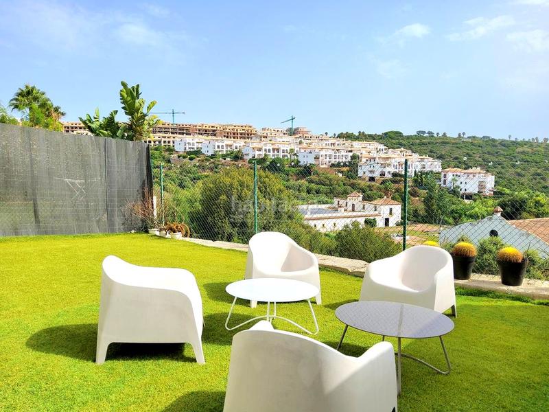 Foto fa51cb16-df73-4056-a3f1-bcdbea0ca9ca. Appartement avec parking piscine dans La Alcaidesa
