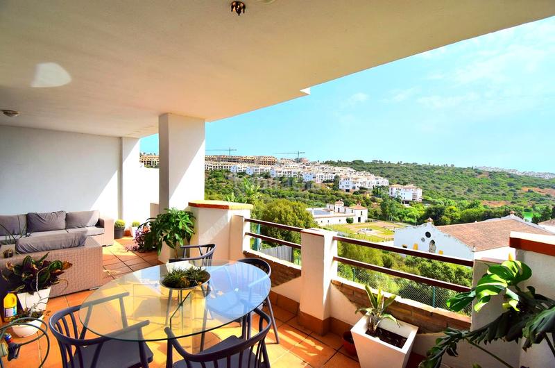 Foto b00e6e4f-416c-4bfd-9465-228238469ab1. Piccolo appartamento con parcheggio piscina in La Alcaidesa