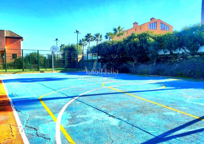 Foto b1981d98-420a-4dbf-97bb-39f03bd80e66. Piccolo appartamento con parcheggio piscina in La Alcaidesa