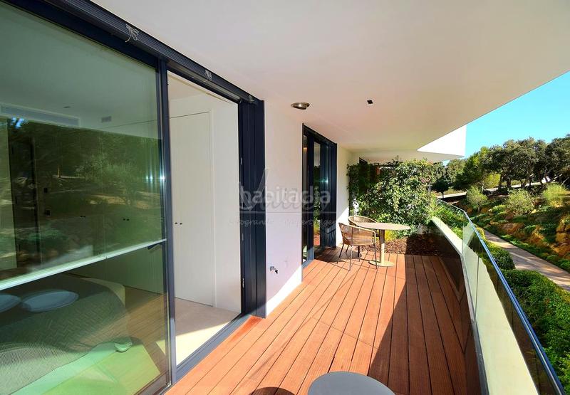 Foto 37479e2b-3b18-45ef-bcf0-5321282bccf6. Piccolo appartamento con riscaldamento parcheggio piscina in Sotogrande