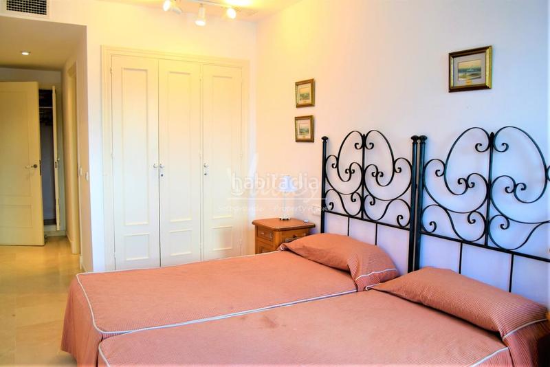 Foto 410a9544-4d51-4f1b-8cb1-5ec132508566. Location duplex avec parking dans puerto de Sotogrande-la marina Sotogrande