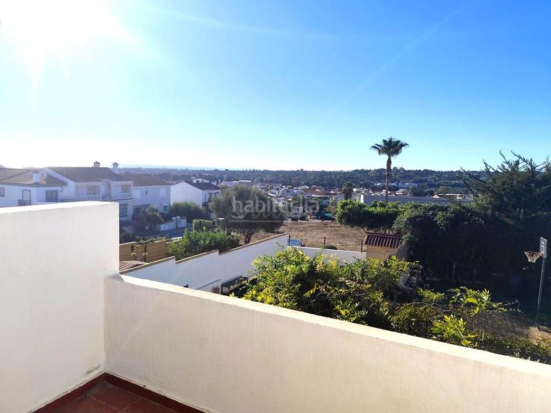 Foto b85f4822-90a6-4335-a594-dfe6fd56a564. Casa adossada a San Enrique-Guadiaro-Pueblo Nuevo Sotogrande