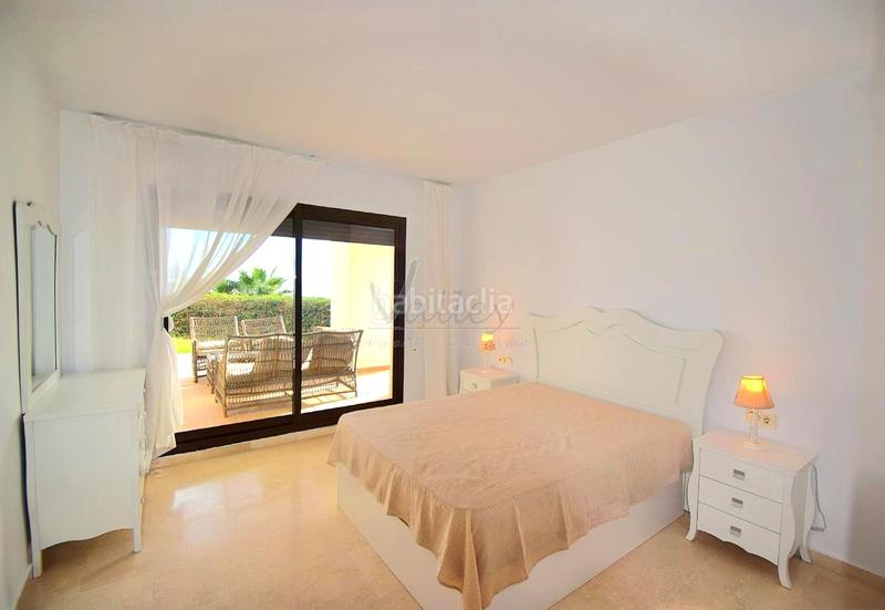 Foto 08d2abb2-b2b0-4ff9-99e1-a53952cec4b2. Apartament amb aparcament piscina a La Alcaidesa