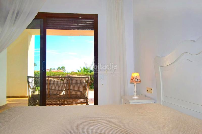 Foto fc41ccb8-5725-46bb-a7d8-d1b21a2f7b6f. Apartament amb aparcament piscina a La Alcaidesa