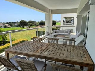 Apartment  Mesilla del diente. Venta de apartamento en primera línea de golf en san roque club