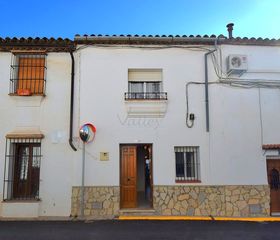 Casa  Sevilla. Propiedad tradicional con maravillosas vistas en el corazón de j