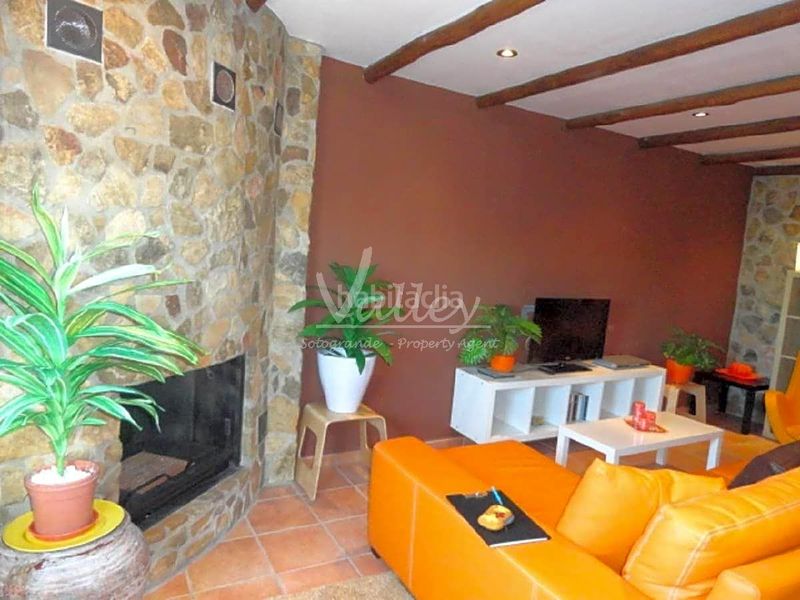 Foto 3448c762-8a27-4984-84d3-7e5725599437. Edifici a San Enrique-Guadiaro-Pueblo Nuevo Sotogrande