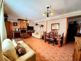 Casa en San Roque Pueblo. Venta de magnifica vivienda en primera planta en san roque, c�di