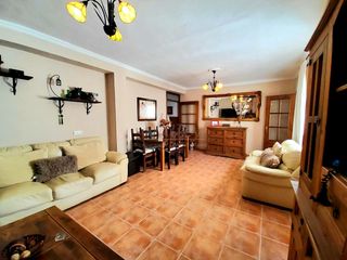 Haus in San Roque Pueblo. Venta de magnifica vivienda en primera planta en san roque, cádi